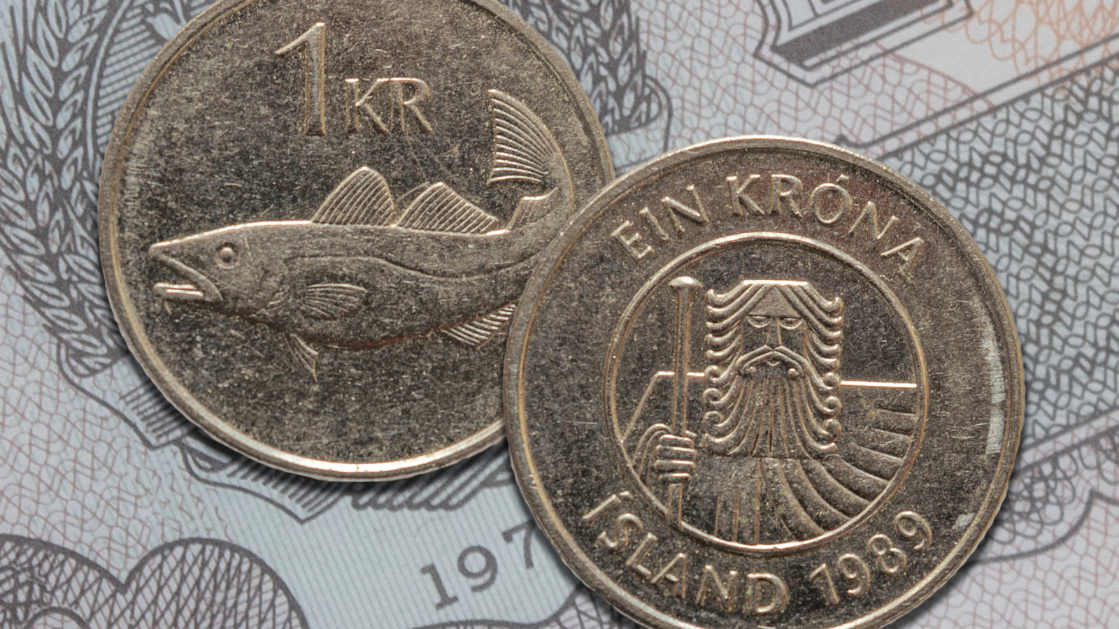 Front and back of a 1 Krona coin.