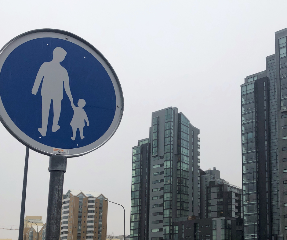 Pedestrian right of way sign in Iceland.